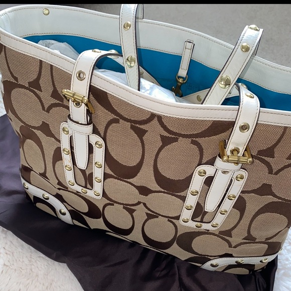 Coach Signature C Canvas Studded Gallery Tote - Picture 6 of 7